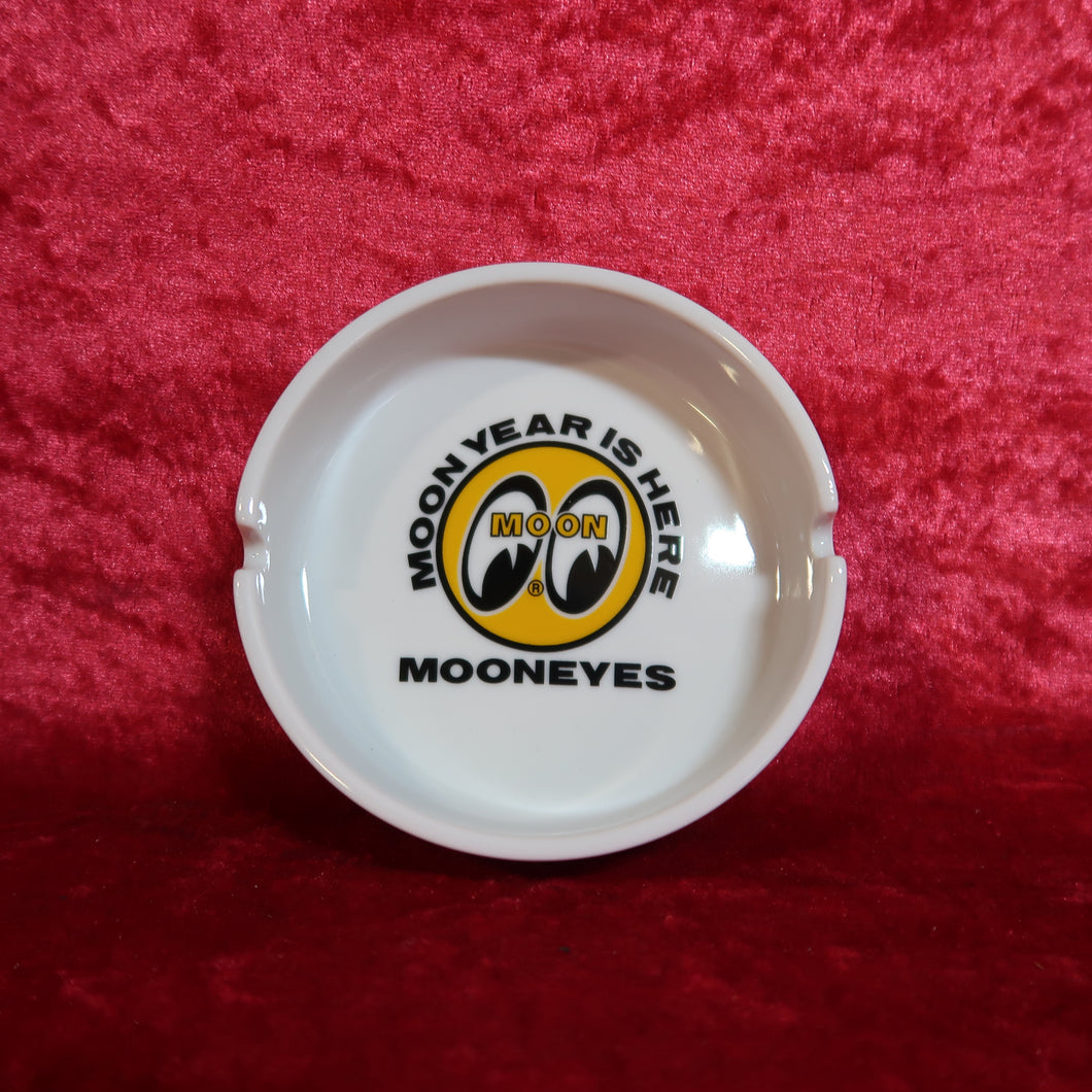 Moon Eyes ash tray